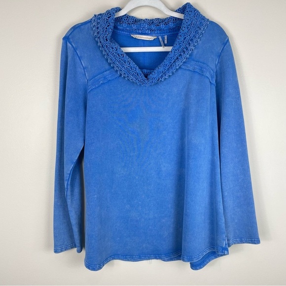Soft Surroundings Tops - Soft Surroundings Crowl Neck Blouse Womens Petite Small Long Sleeve Crochet Top
